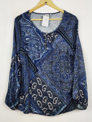 Buy online pre-used pre-loved 100% authentic & Original branded 2B (SWT-9300) available in Pakistan. Top international brands avilable.