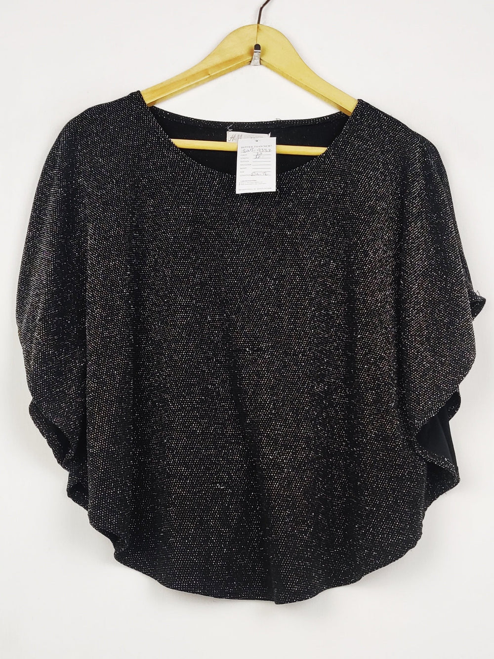 Buy online pre-used pre-loved 100% authentic & Original branded H&M (SWT-9332) available in Pakistan. Top international brands avilable.