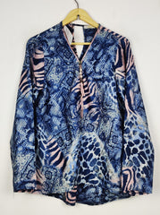Buy online pre-used pre-loved 100% authentic & Original branded Just M (SWT-9412) available in Pakistan. Top international brands avilable.