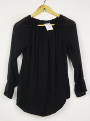 Buy online pre-used pre-loved 100% authentic & Original branded Unknown Brand (SWT-9427) available in Pakistan. Top international brands avilable.