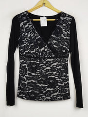 Buy online pre-used pre-loved 100% authentic & Original branded Unknown Brand (SWT-9449) available in Pakistan. Top international brands avilable.