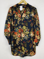 Buy online pre-used pre-loved 100% authentic & Original branded Unknown Brand (SWT-9457) available in Pakistan. Top international brands avilable.