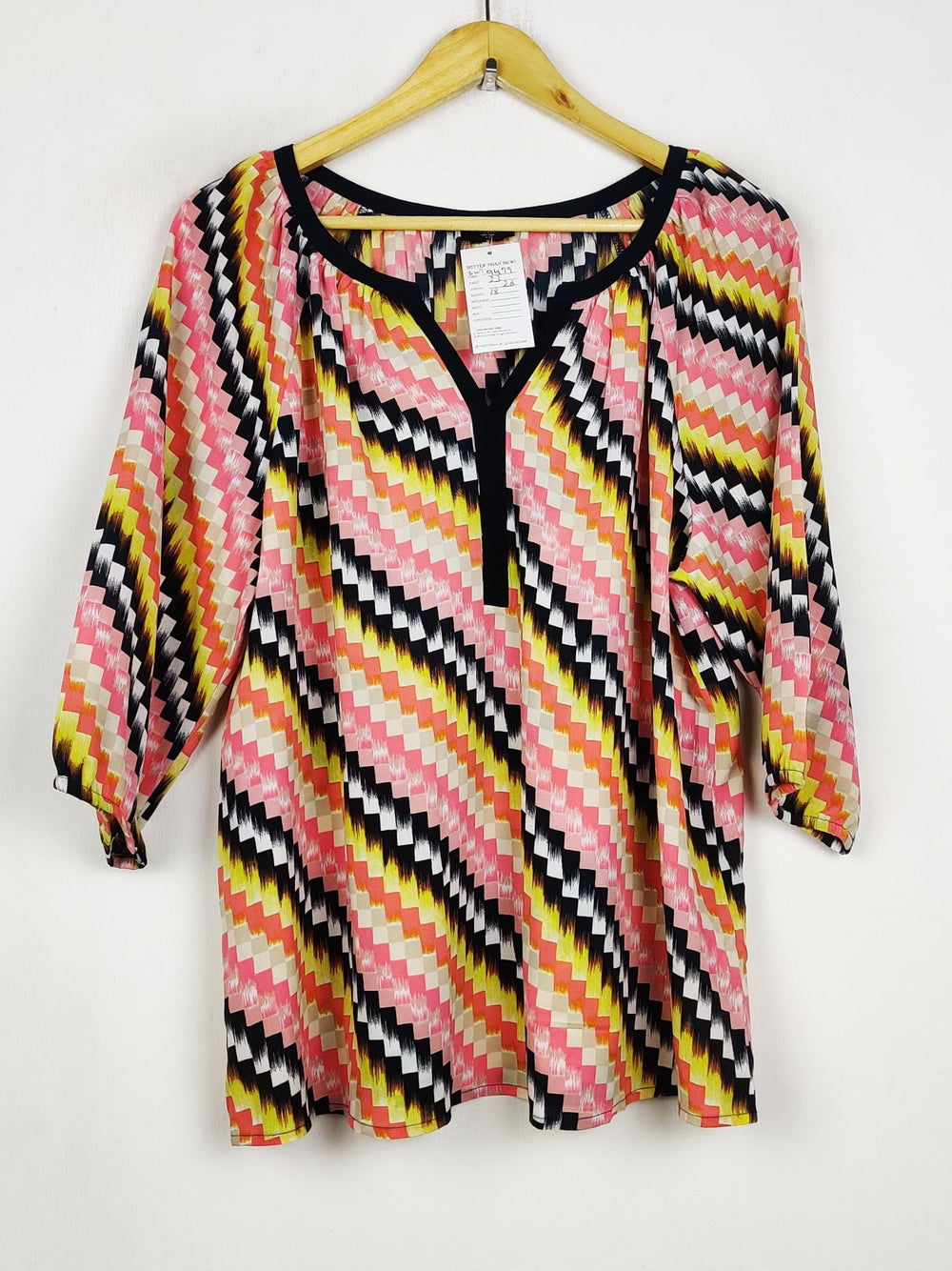 Buy online pre-used pre-loved 100% authentic & Original branded Ann Taylor (SWT-9479) available in Pakistan. Top international brands avilable.