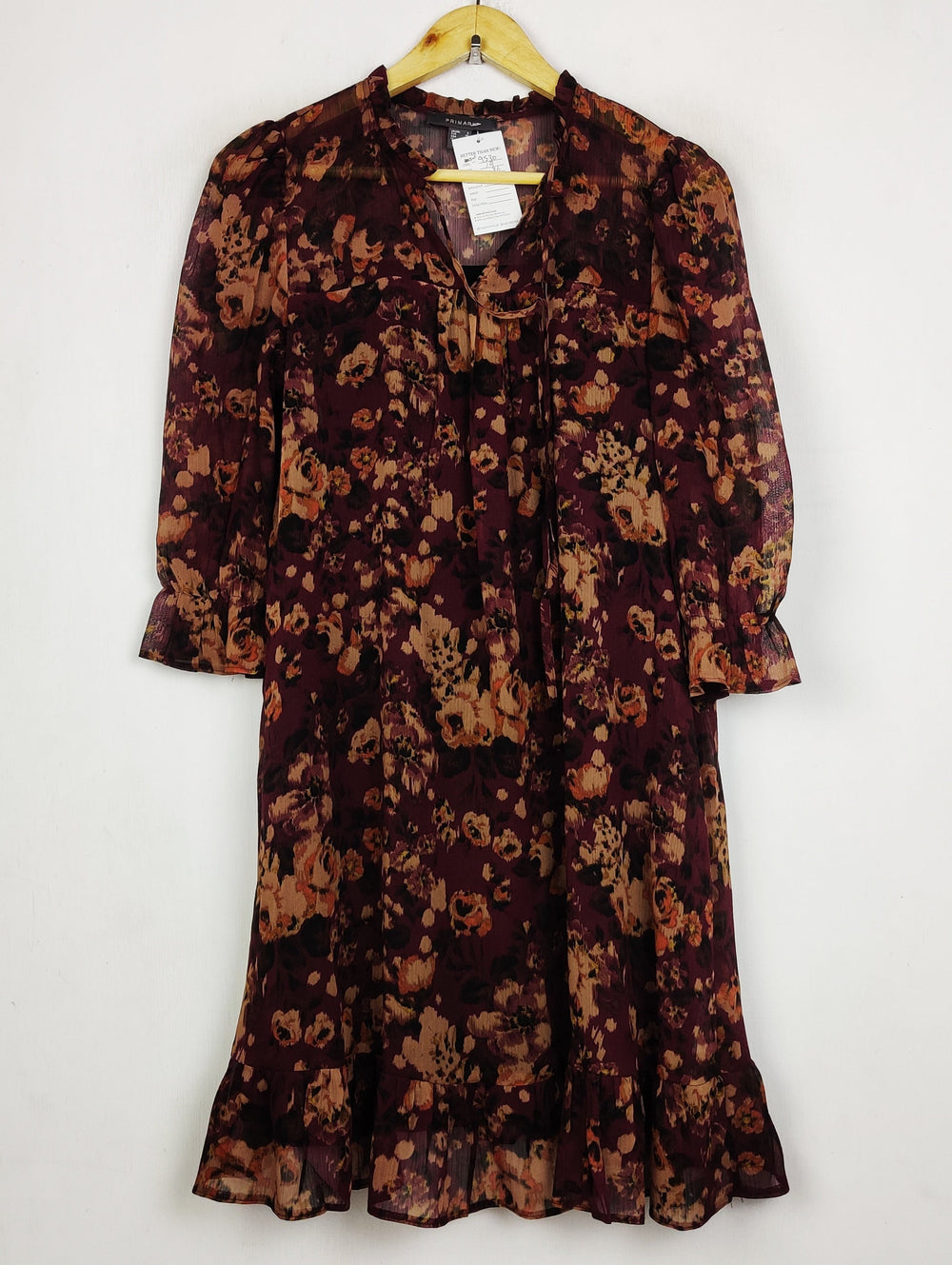 Buy online pre-used pre-loved 100% authentic & Original branded Primark (SWT-9530) available in Pakistan. Top international brands avilable.