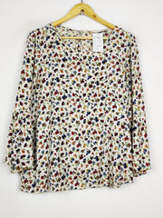 Buy online pre-used pre-loved 100% authentic & Original branded Zara (SWT-9533) available in Pakistan. Top international brands avilable.