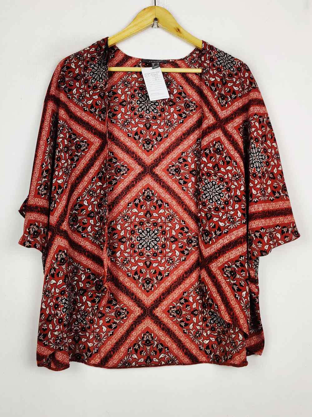 Buy online pre-used pre-loved 100% authentic & Original branded Primark (SWT-9545) available in Pakistan. Top international brands avilable.