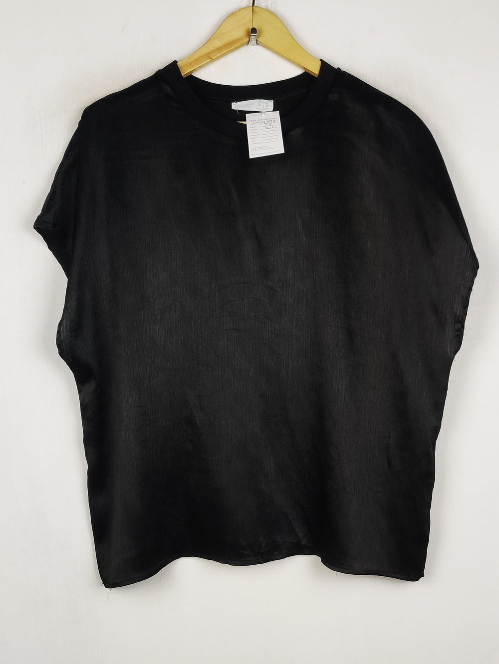 Buy online pre-used pre-loved 100% authentic & Original branded Primark (SWT-9575) available in Pakistan. Top international brands avilable.