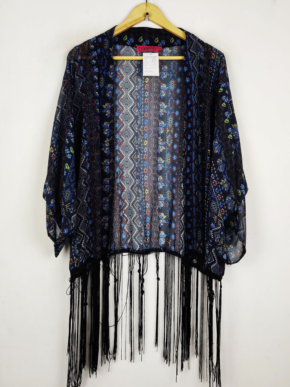Buy online pre-used pre-loved 100% authentic & Original branded Boohoo (SWT-9576) available in Pakistan. Top international brands avilable.