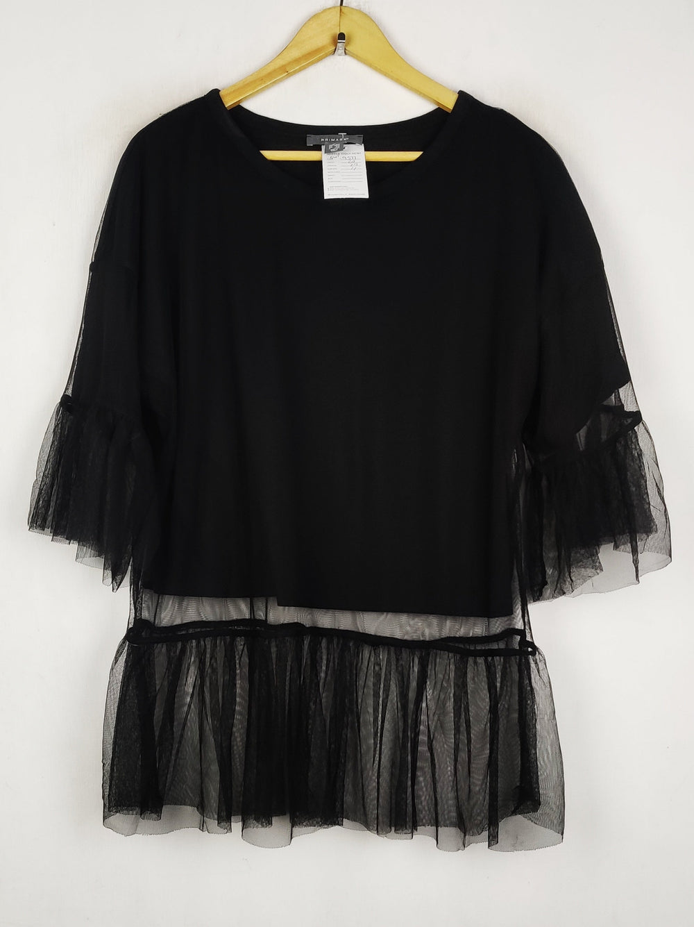 Buy online pre-used pre-loved 100% authentic & Original branded Primark (SWT-9577) available in Pakistan. Top international brands avilable.
