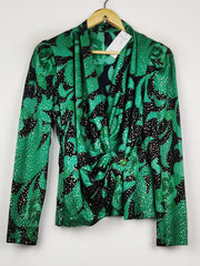 Buy online pre-used pre-loved 100% authentic & Original branded Unknown Brand (SWT-9617) available in Pakistan. Top international brands avilable.