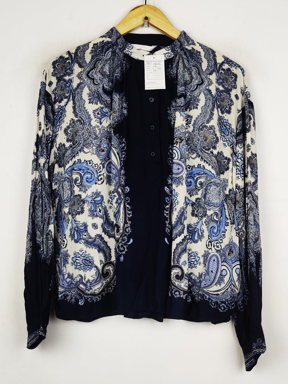 Buy online pre-used pre-loved 100% authentic & Original branded H&M (SWT-9641) available in Pakistan. Top international brands avilable.
