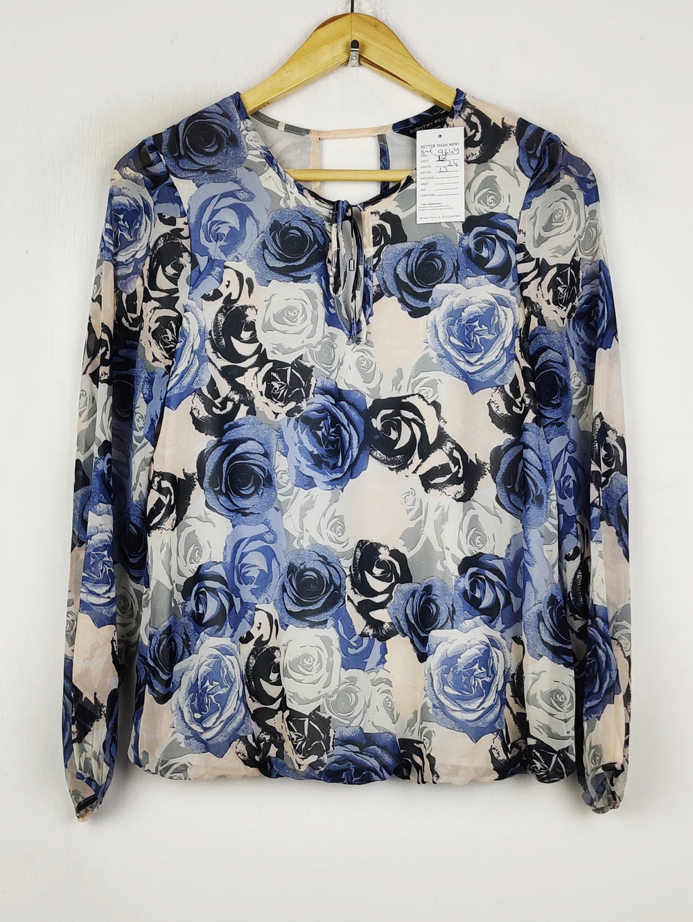 Buy online pre-used pre-loved 100% authentic & Original branded Dorothy Perkins (SWT-9644) available in Pakistan. Top international brands avilable.