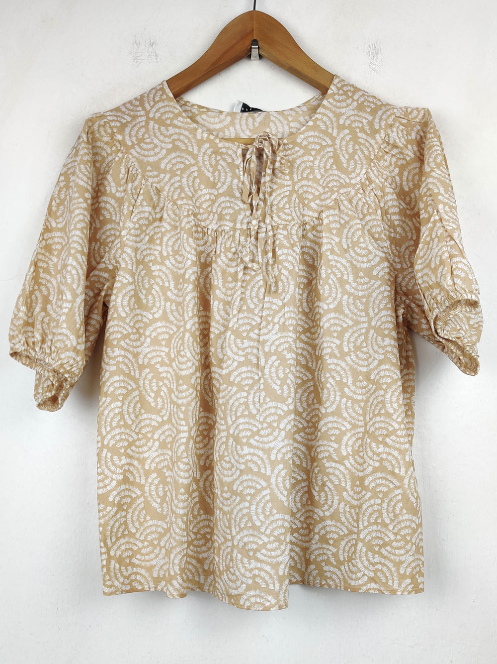 Buy online pre-used pre-loved 100% authentic & Original branded Papaya (SWT-96) available in Pakistan. Top international brands avilable.