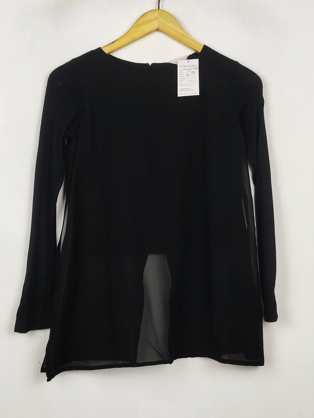 Buy online pre-used pre-loved 100% authentic & Original branded H&M (SWT-9738) available in Pakistan. Top international brands avilable.