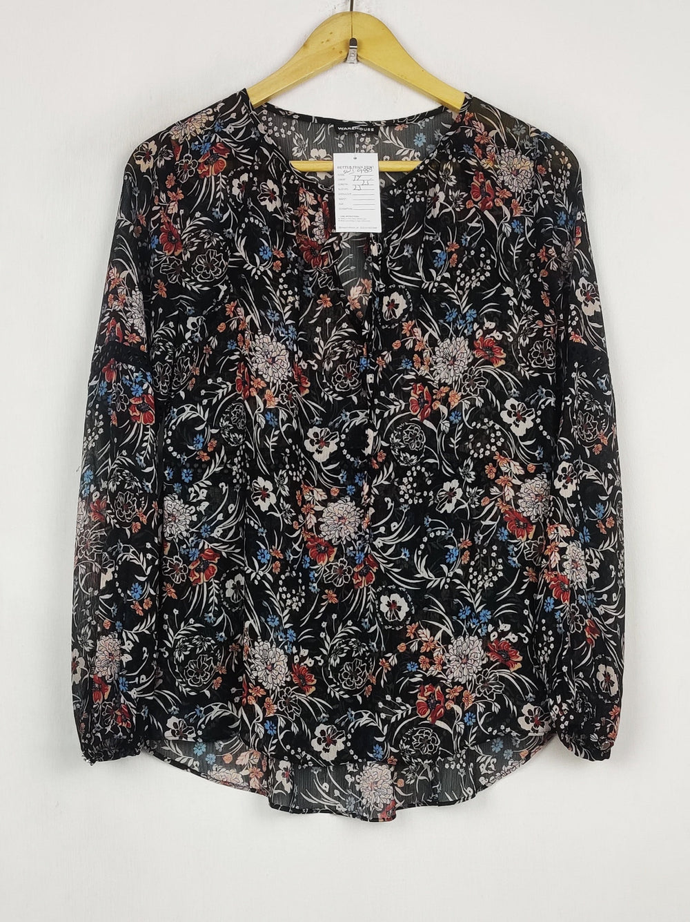 Buy online pre-used pre-loved 100% authentic & Original branded Warehouse (SWT-9803) available in Pakistan. Top international brands avilable.