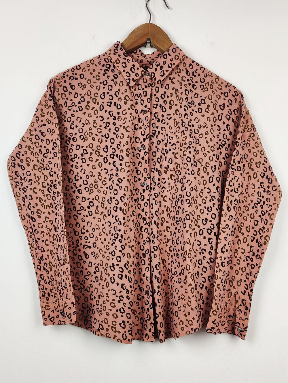 Buy online pre-used pre-loved 100% authentic & Original branded Scotch & Soda (SWT-987) available in Pakistan. Top international brands avilable.