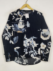 Buy online pre-used pre-loved 100% authentic & Original branded Esmara (SWT-9907) available in Pakistan. Top international brands avilable.
