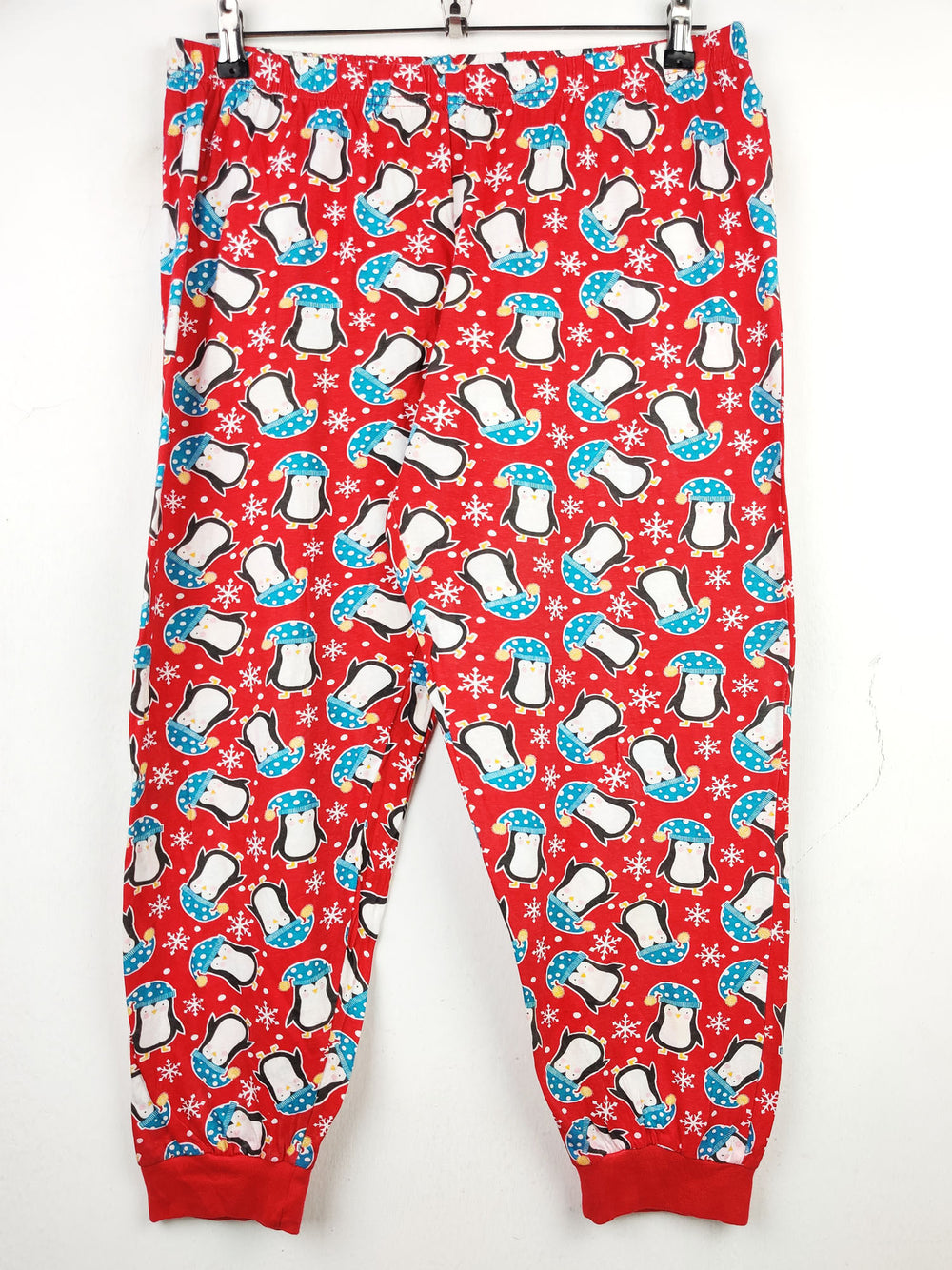 Buy online pre-used pre-loved 100% authentic & Original branded Mens (T-1086) available in Pakistan. Top international brands avilable.