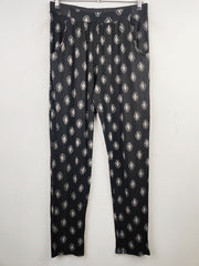 Buy online pre-used pre-loved 100% authentic & Original branded George (T-1103) available in Pakistan. Top international brands avilable.