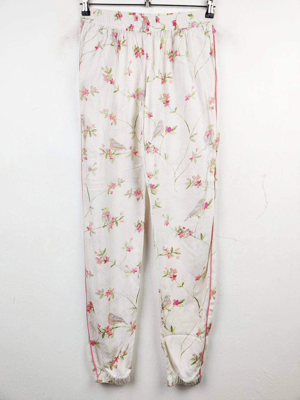 Buy online pre-used pre-loved 100% authentic & Original branded Next (T-1105) available in Pakistan. Top international brands avilable.