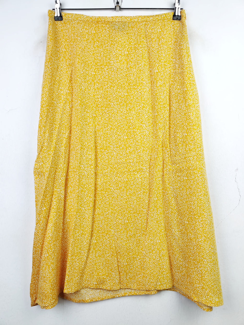 Buy online pre-used pre-loved 100% authentic & Original branded Wednesday Girl (T-1108) available in Pakistan. Top international brands avilable.