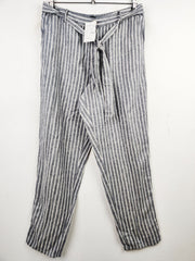 Buy online pre-used pre-loved 100% authentic & Original branded George (T-1122) available in Pakistan. Top international brands avilable.