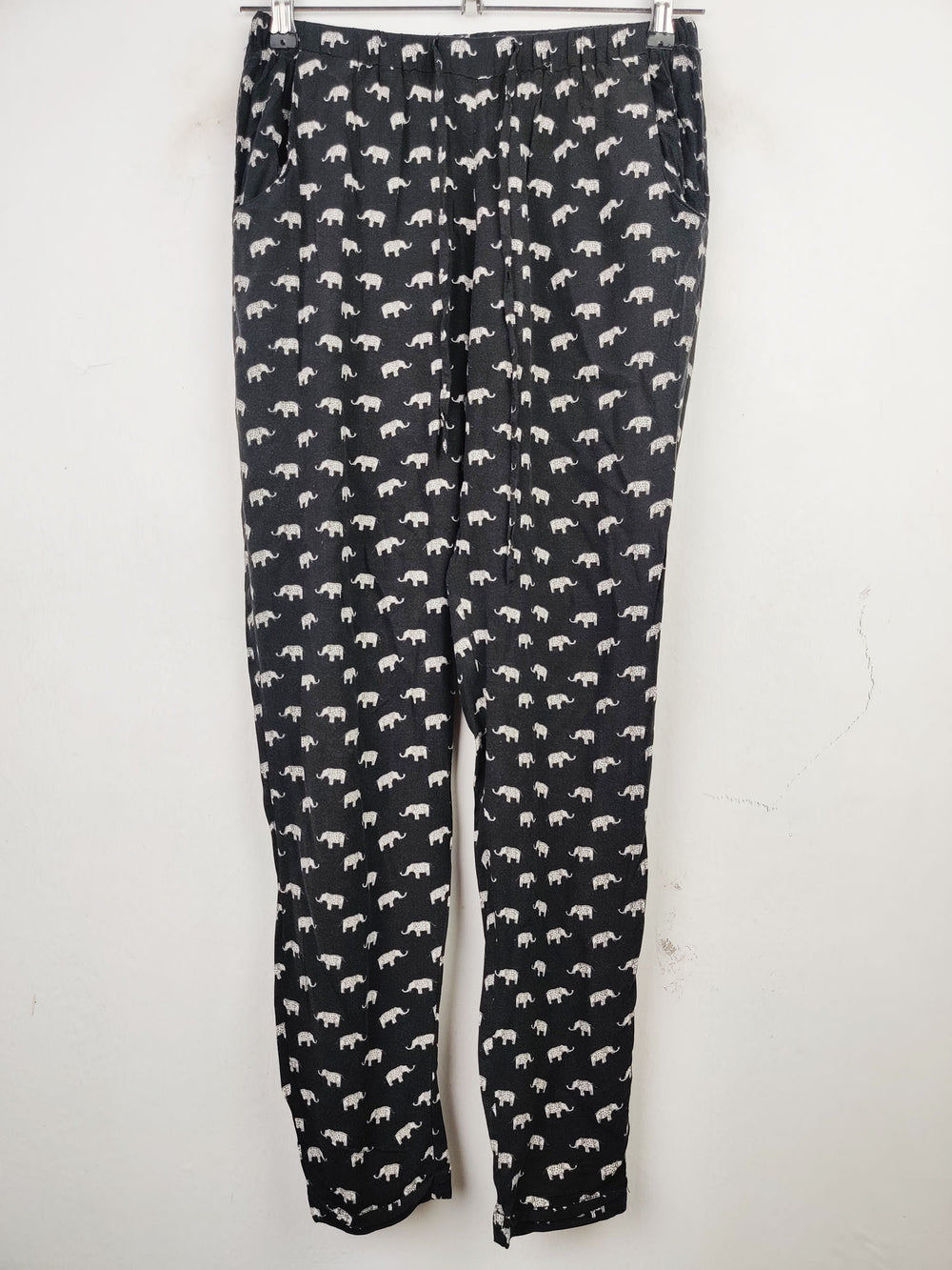 Buy online pre-used pre-loved 100% authentic & Original branded New Look (T-1147) available in Pakistan. Top international brands avilable.