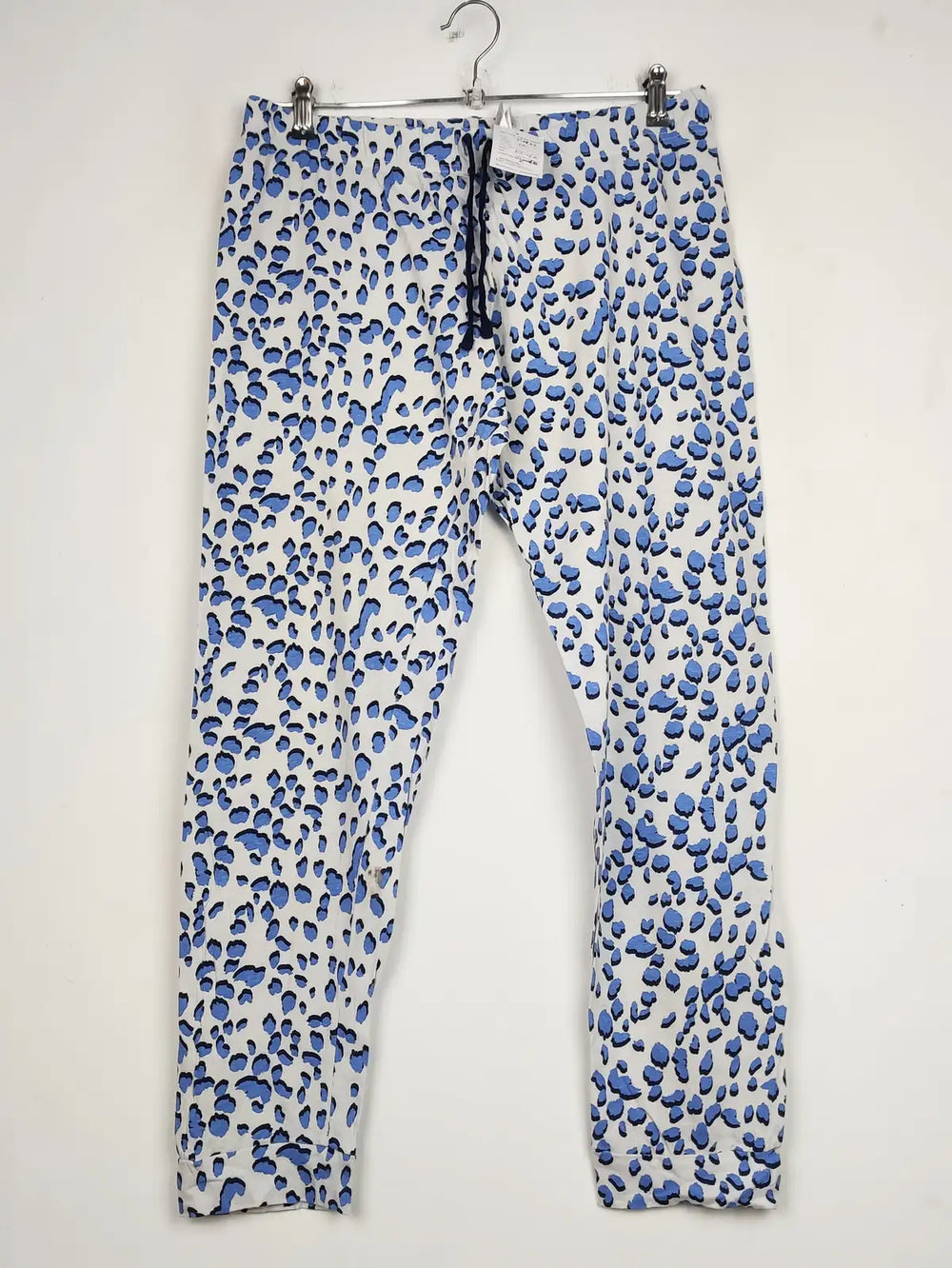Buy online pre-used pre-loved 100% authentic & Original branded Primark (T-1927) available in Pakistan. Top international brands avilable.