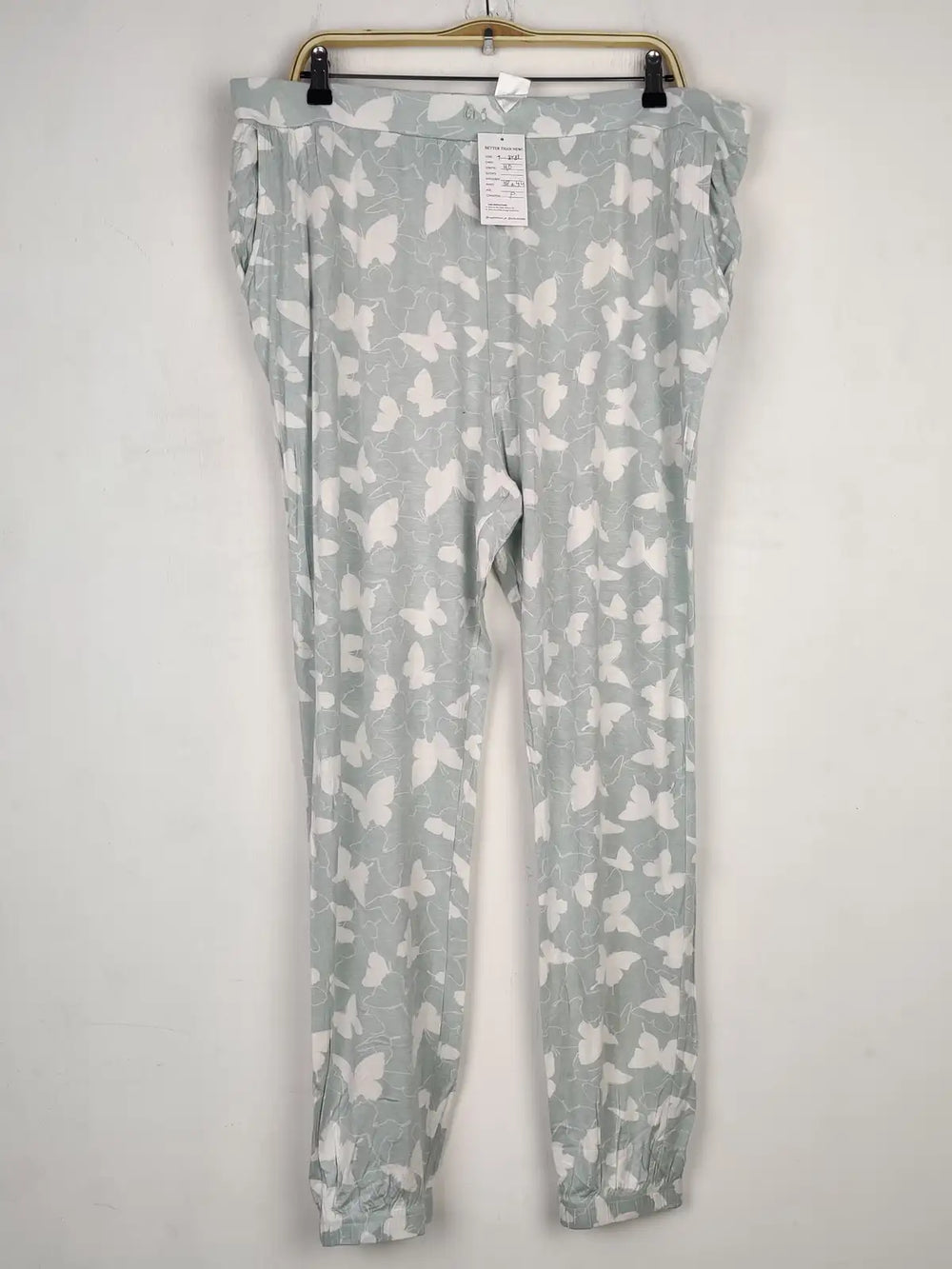 Buy online pre-used pre-loved 100% authentic & Original branded Peacocks (T-2483) available in Pakistan. Top international brands avilable.