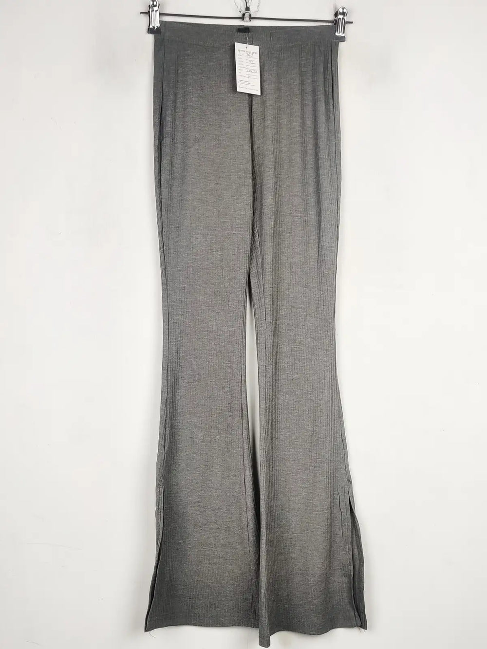 Buy online pre-used pre-loved 100% authentic & Original branded Shein (T-2621) available in Pakistan. Top international brands avilable.