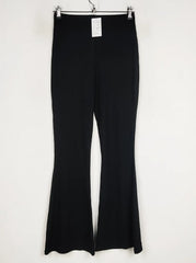 Buy online pre-used pre-loved 100% authentic & Original branded Boohoo (T-2663) available in Pakistan. Top international brands avilable.