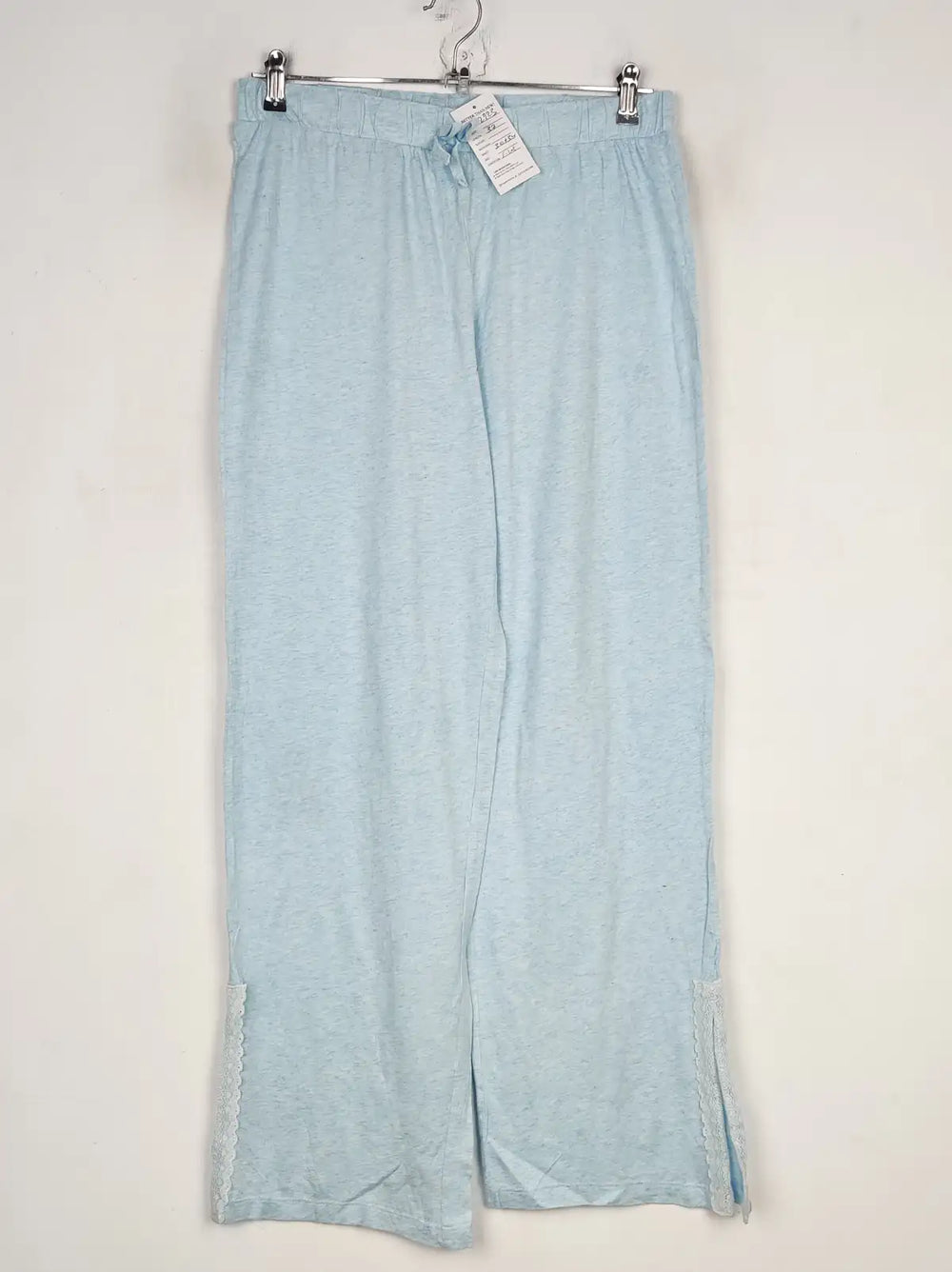 Buy online pre-used pre-loved 100% authentic & Original branded Unknown Brand (T-2723) available in Pakistan. Top international brands avilable.