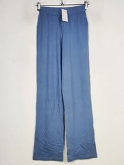 Buy online pre-used pre-loved 100% authentic & Original branded Marks & Spencer (T-2774) available in Pakistan. Top international brands avilable.