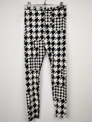 Buy online pre-used pre-loved 100% authentic & Original branded H&M (T-277) available in Pakistan. Top international brands avilable.