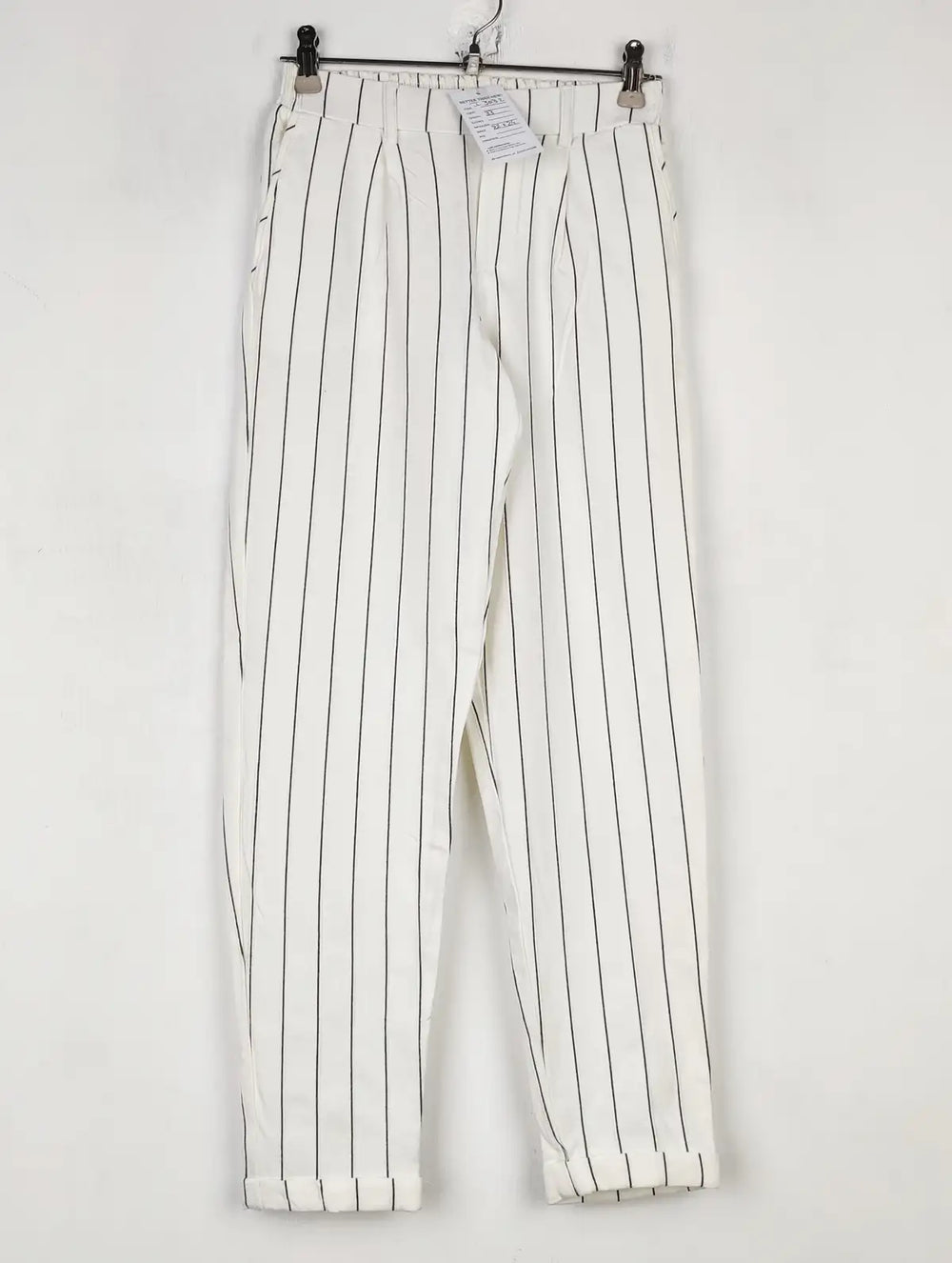 Buy online pre-used pre-loved 100% authentic & Original branded Bershka (T-3032) available in Pakistan. Top international brands avilable.