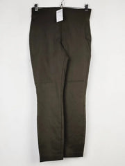 Buy online pre-used pre-loved 100% authentic & Original branded H&M (T-3085) available in Pakistan. Top international brands avilable.