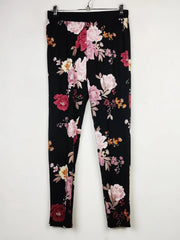 Buy online pre-used pre-loved 100% authentic & Original branded Primark (T-3095) available in Pakistan. Top international brands avilable.