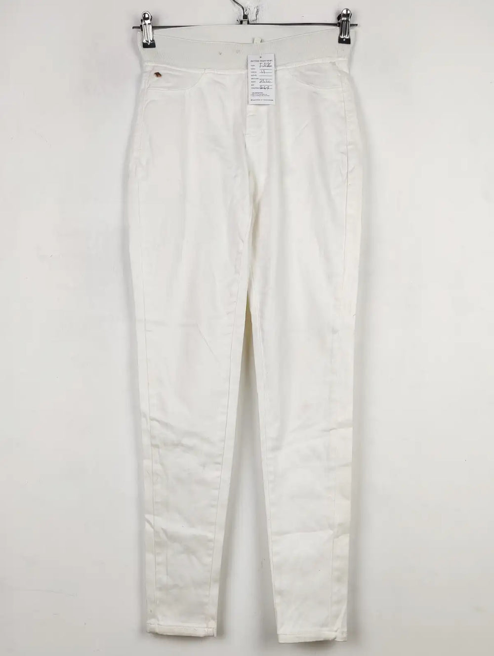 Buy online pre-used pre-loved 100% authentic & Original branded Lee Cooper (T-3126) available in Pakistan. Top international brands avilable.
