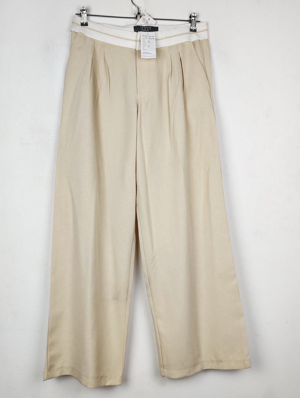 Buy online pre-used pre-loved 100% authentic & Original branded Primark (T-3290) available in Pakistan. Top international brands avilable.