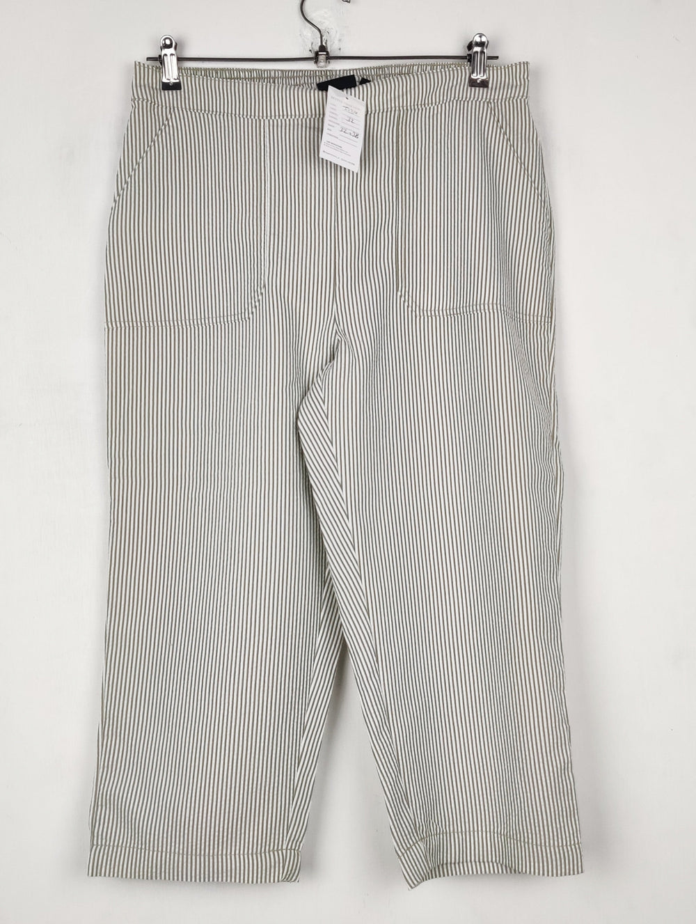 Buy online pre-used pre-loved 100% authentic & Original branded Isle Collection (T-3314) available in Pakistan. Top international brands avilable.