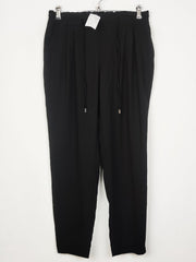Buy online pre-used pre-loved 100% authentic & Original branded Zara (T-3486) available in Pakistan. Top international brands avilable.