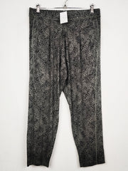 Buy online pre-used pre-loved 100% authentic & Original branded Marks & Spencer (T-3550) available in Pakistan. Top international brands avilable.