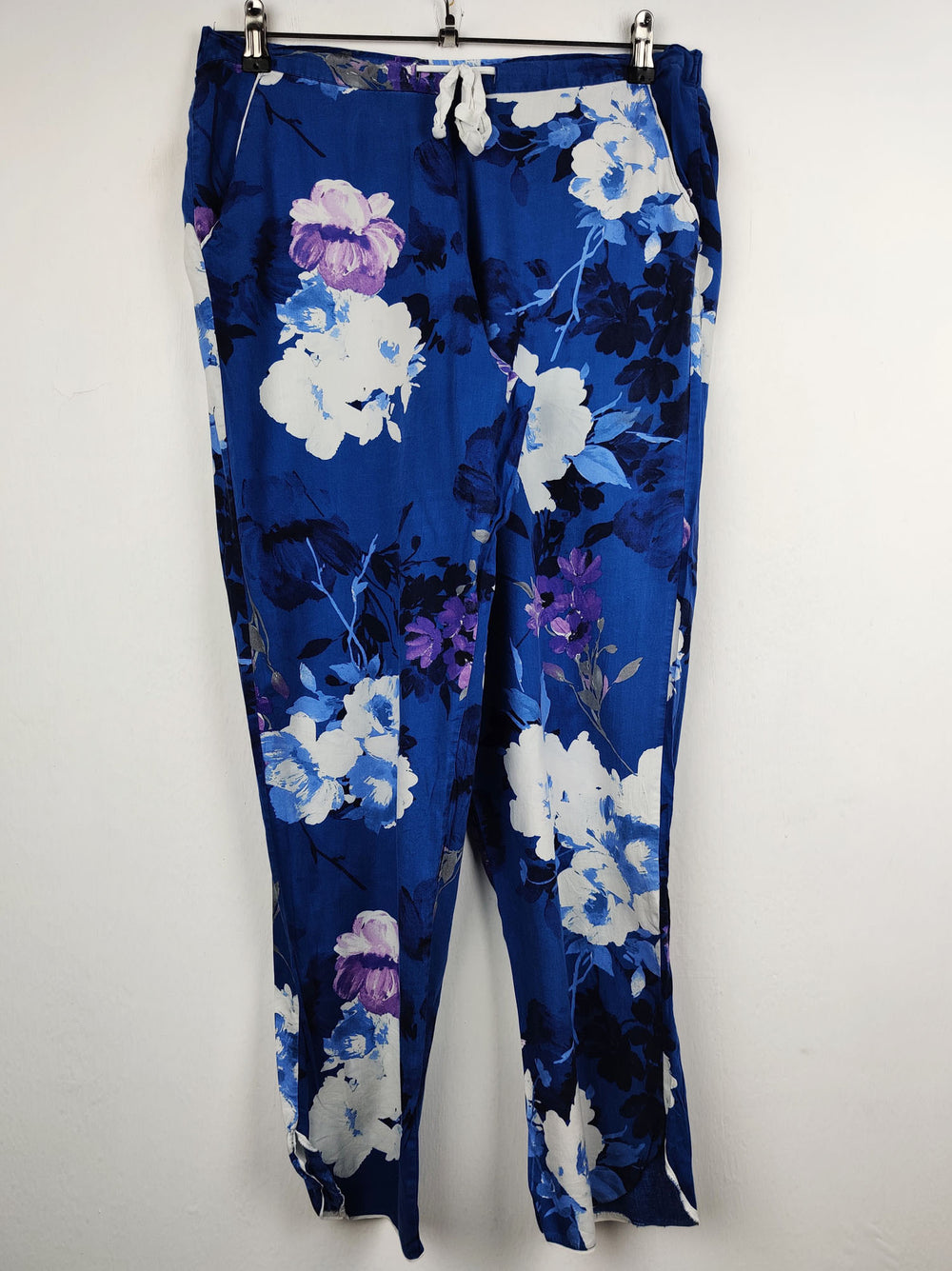 Buy online pre-used pre-loved 100% authentic & Original branded Cyberjammies (T-378) available in Pakistan. Top international brands avilable.