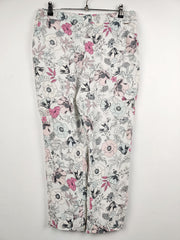 Buy online pre-used pre-loved 100% authentic & Original branded Marks & Spencer (T-392) available in Pakistan. Top international brands avilable.