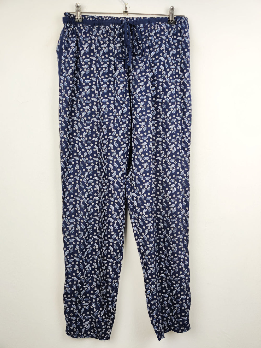 Buy online pre-used pre-loved 100% authentic & Original branded George (T-398) available in Pakistan. Top international brands avilable.