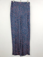 Buy online pre-used pre-loved 100% authentic & Original branded Phase Eight (T-424) available in Pakistan. Top international brands avilable.