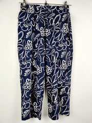 Buy online pre-used pre-loved 100% authentic & Original branded Unknown Brand (T-436) available in Pakistan. Top international brands avilable.