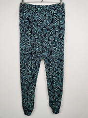 Buy online pre-used pre-loved 100% authentic & Original branded Papaya (T-456) available in Pakistan. Top international brands avilable.