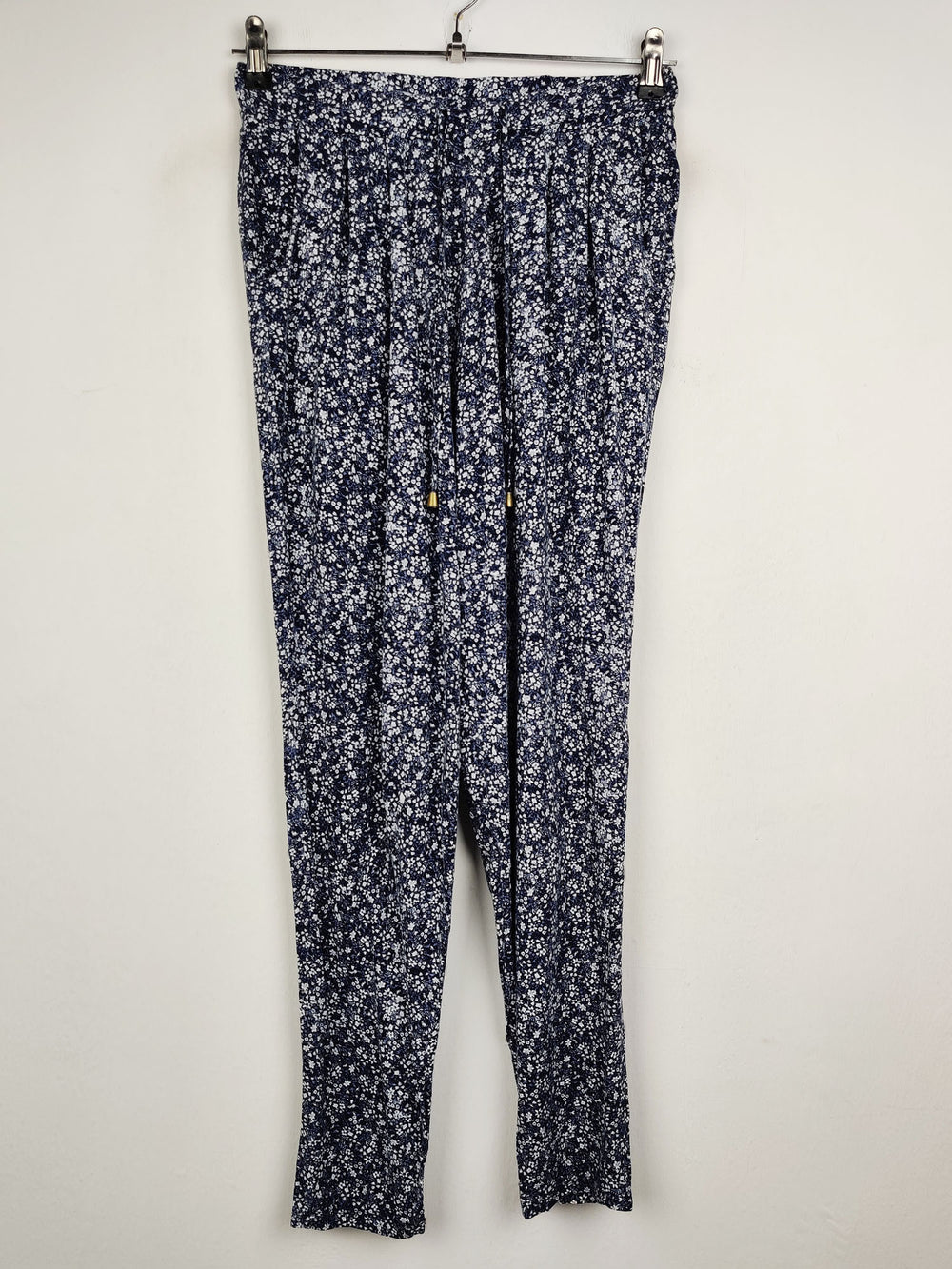 Buy online pre-used pre-loved 100% authentic & Original branded Papaya (T-462) available in Pakistan. Top international brands avilable.