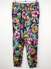 Buy online pre-used pre-loved 100% authentic & Original branded Tu (T-600) available in Pakistan. Top international brands avilable.